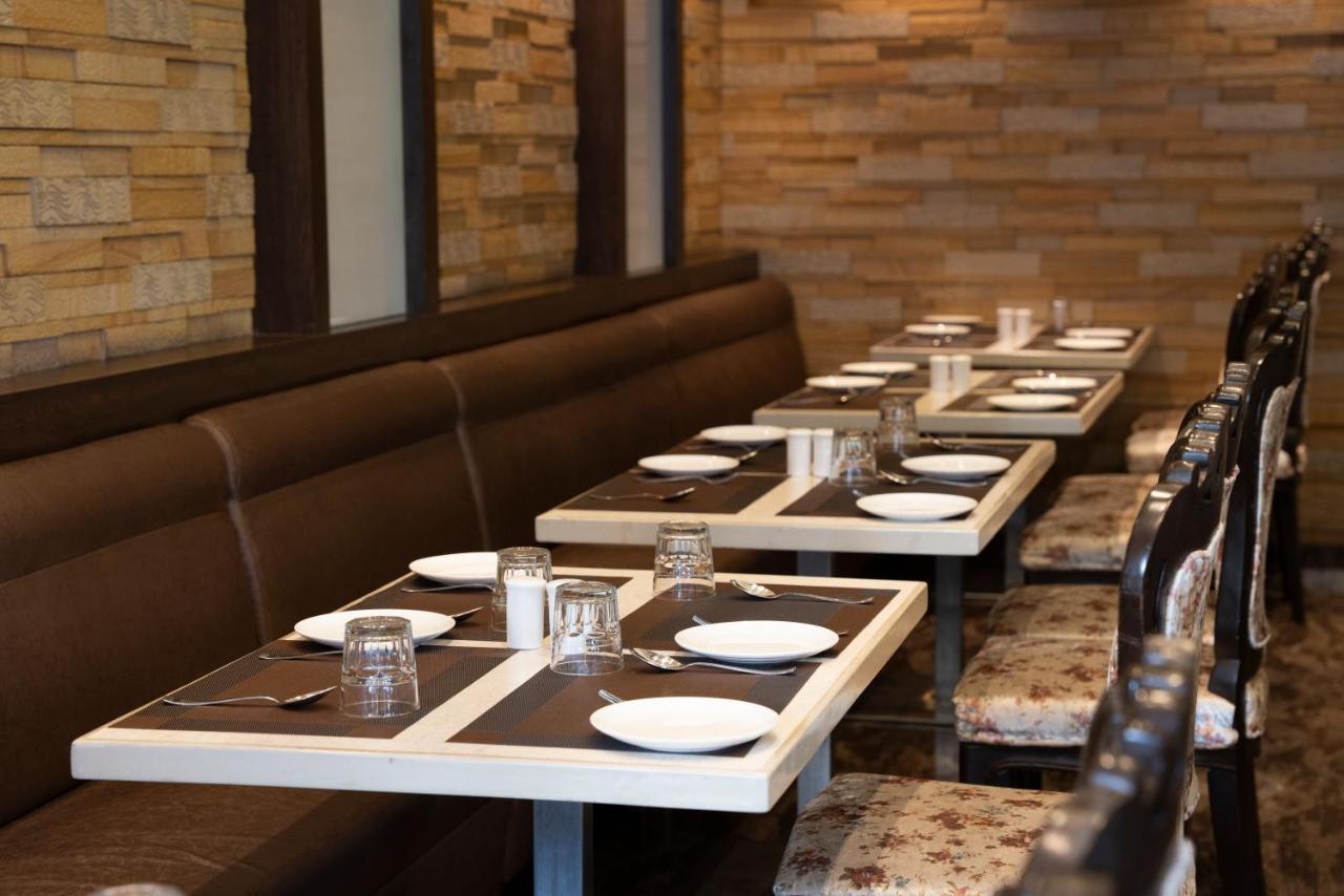 Gold Crest Business Hotel Νάβι Μουμπάι Εξωτερικό φωτογραφία