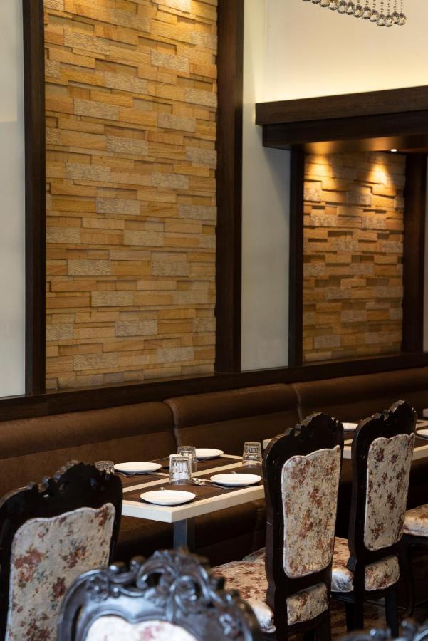 Gold Crest Business Hotel Νάβι Μουμπάι Εξωτερικό φωτογραφία