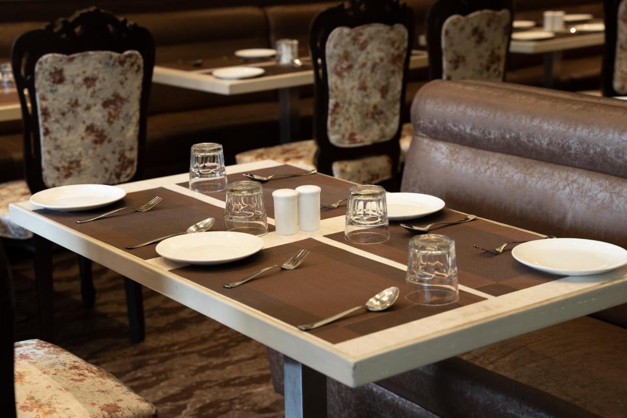 Gold Crest Business Hotel Νάβι Μουμπάι Εξωτερικό φωτογραφία