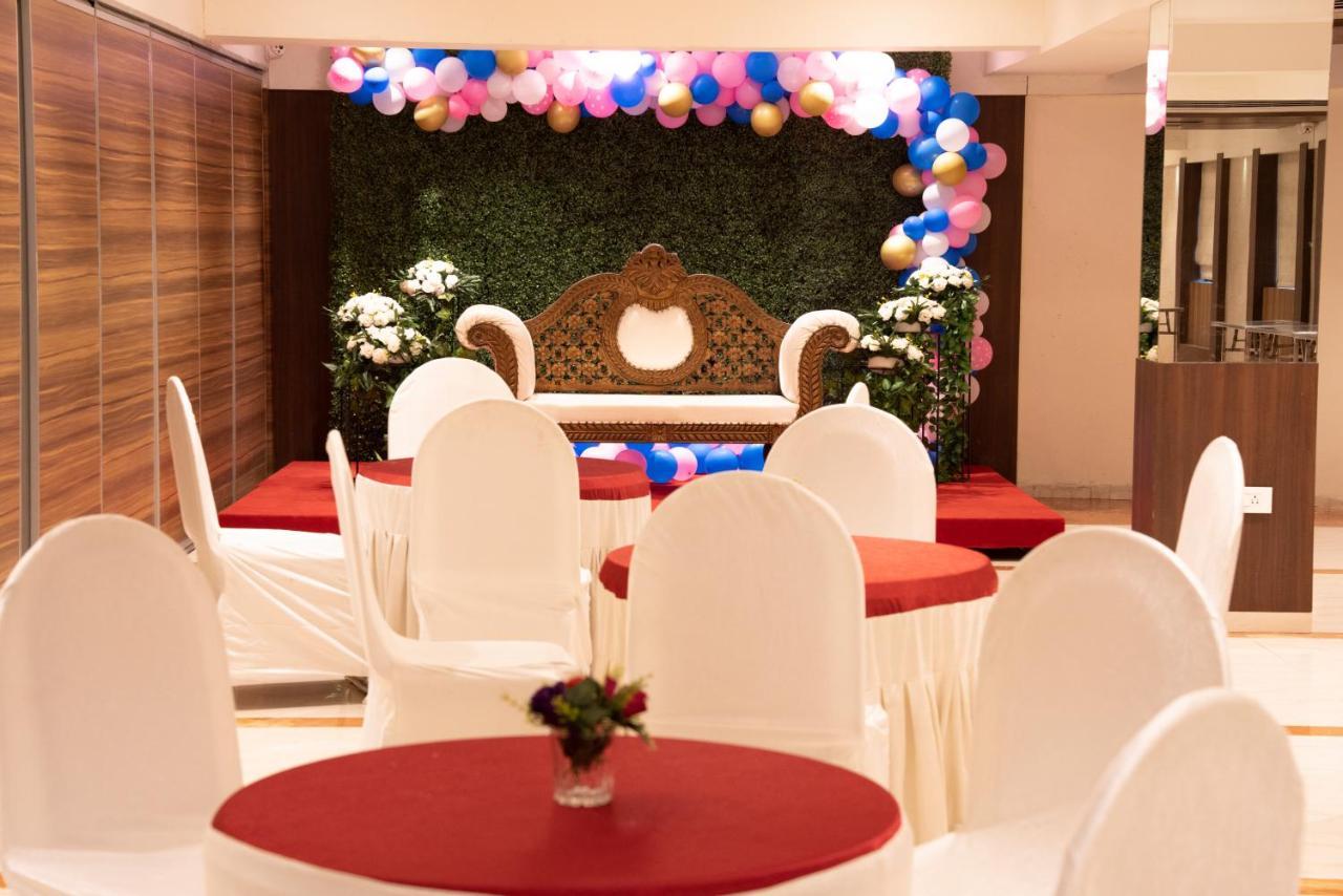 Gold Crest Business Hotel Νάβι Μουμπάι Εξωτερικό φωτογραφία