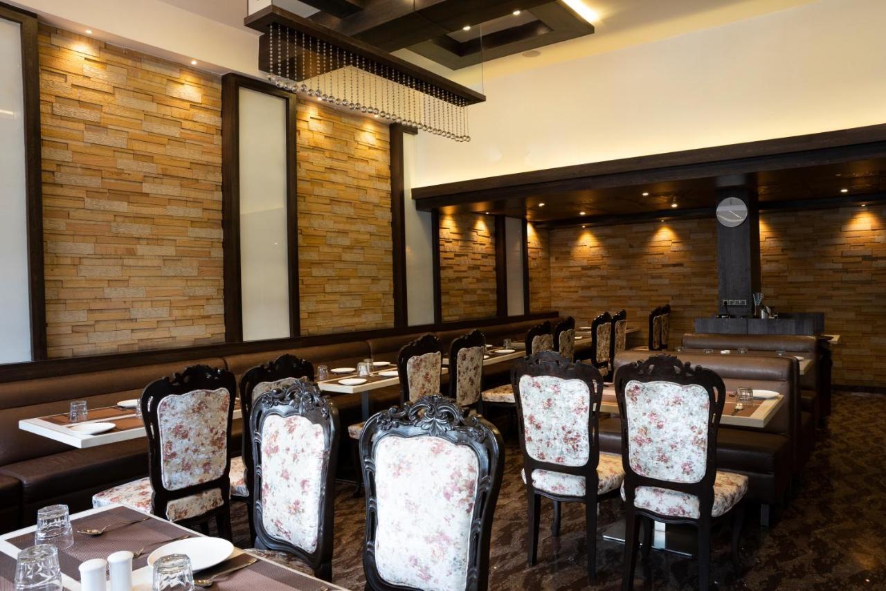Gold Crest Business Hotel Νάβι Μουμπάι Εξωτερικό φωτογραφία