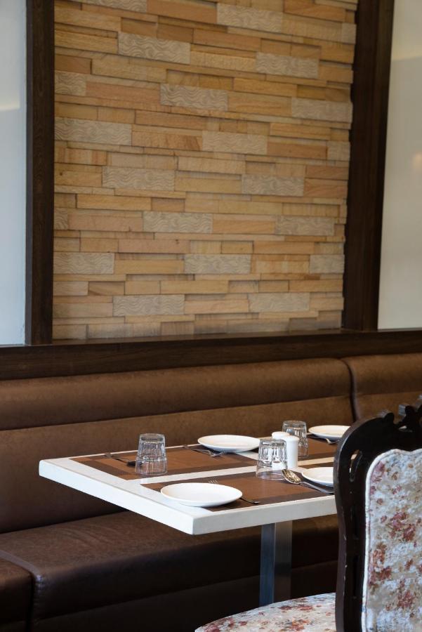 Gold Crest Business Hotel Νάβι Μουμπάι Εξωτερικό φωτογραφία