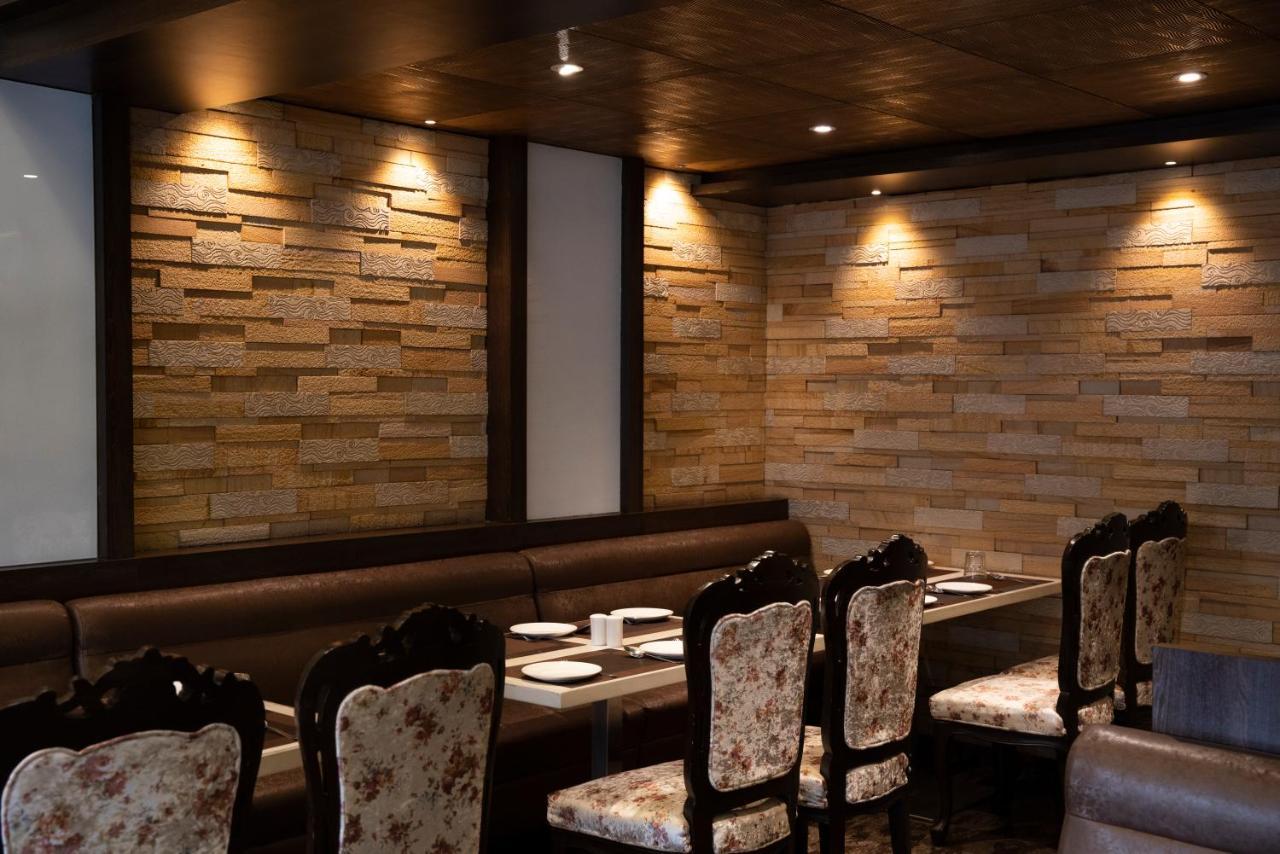Gold Crest Business Hotel Νάβι Μουμπάι Εξωτερικό φωτογραφία