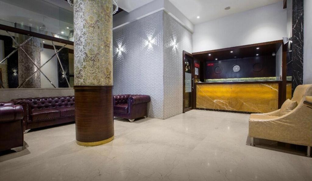 Gold Crest Business Hotel Νάβι Μουμπάι Εξωτερικό φωτογραφία