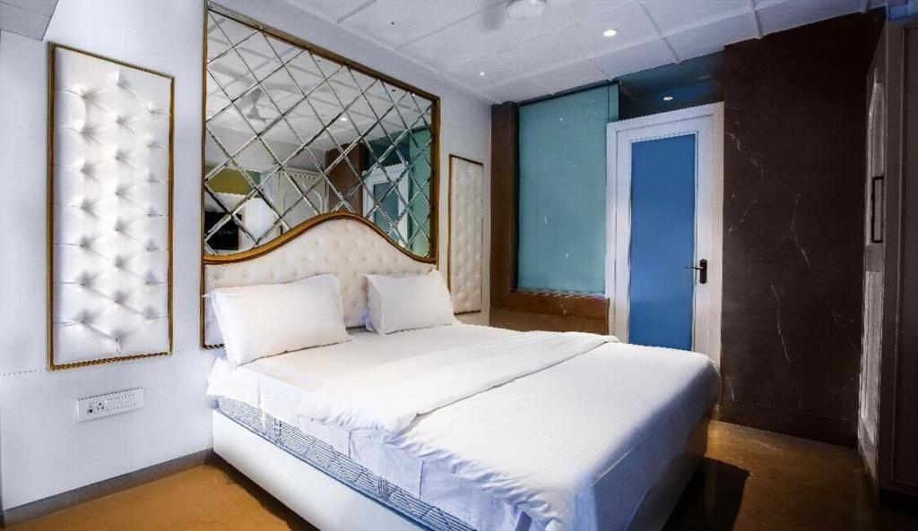 Gold Crest Business Hotel Νάβι Μουμπάι Εξωτερικό φωτογραφία